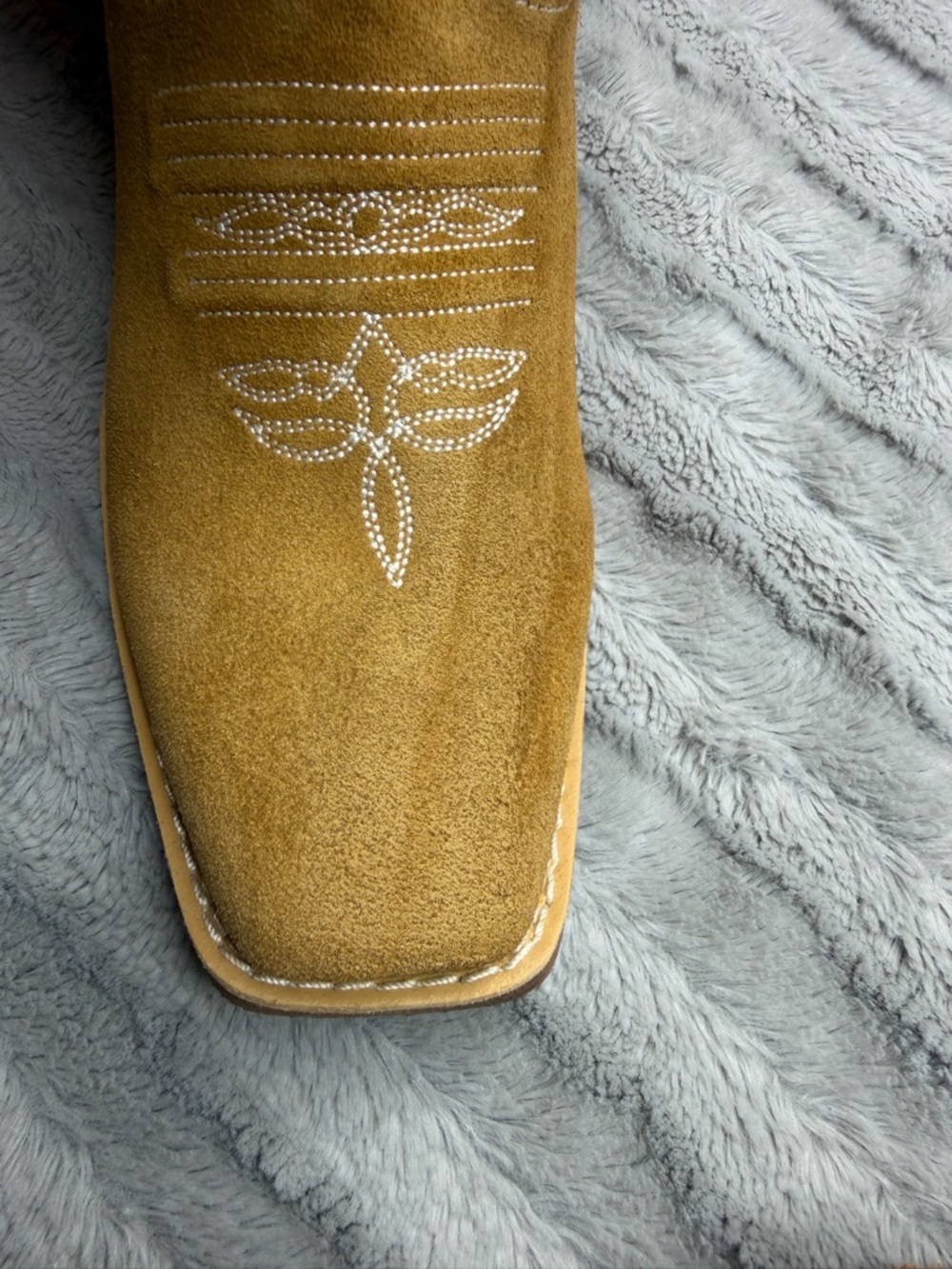New in Box Justin Women's Gypsy Suede Western Booties Camel Color Size 10 B - Picture 8 of 8